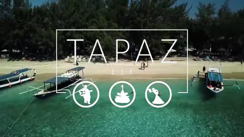 Gili Trawangan - Gili Islands nightlife | Tapaz bar restaurant [Reggae bar]