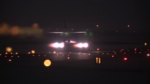 Stunning Video of B-1 Lancer in Action • Takeoff & Landing [Training Footage]5