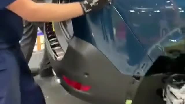 Docking car panels, this working step