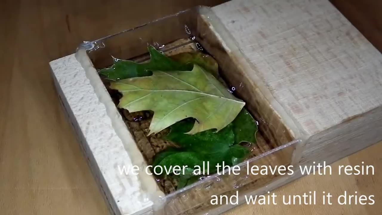 Night Lamp with Autumn Leaves RESIN ART