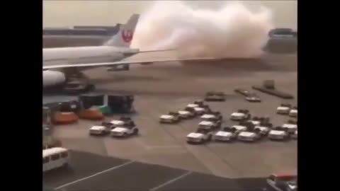 CHEMTRAILS SWITCH ACCIDENTALLY TURNED ON WHILE ON THE GROUND!
