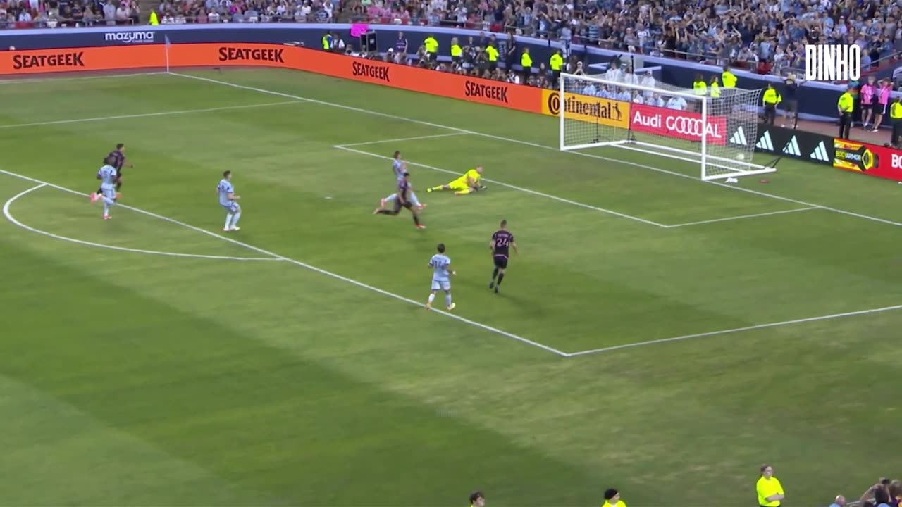 Messi Crazy ASSIST vs Sporting KC