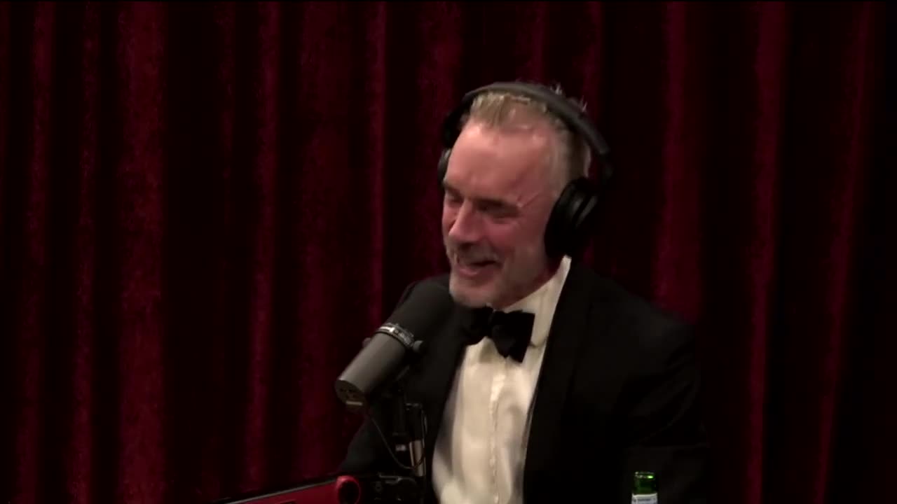 Jordan Peterson tells Joe Rogan that comedy is the antidote to woke totalitarianism.