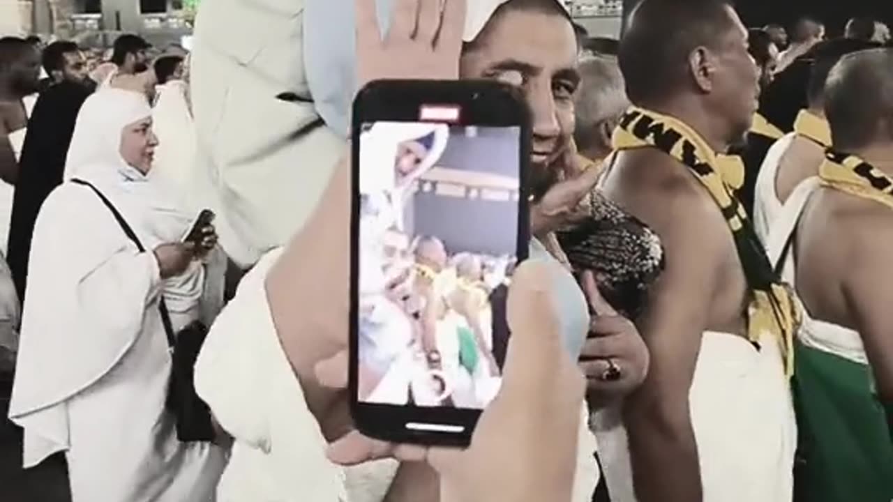 افضل موقف بر بالوالدين .. في مكة