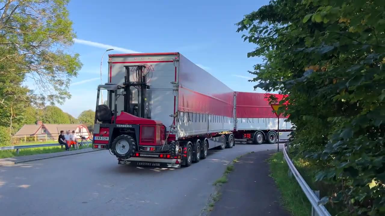 Huge Trucks at Skåne Truckshow 2023!