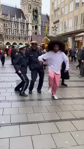 The Funny Neol Robinson goes crazy Prank on Police Officers with his crazy Hair Passed the vibes