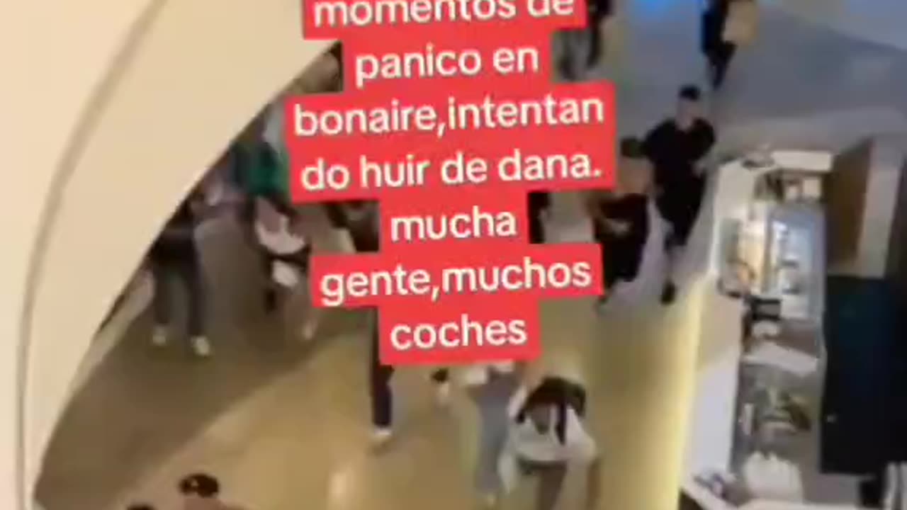 ATENCION VIDEO BONAIRE miles de personas dentro se inundo en 10 minutos quienes difunden bulos?¿