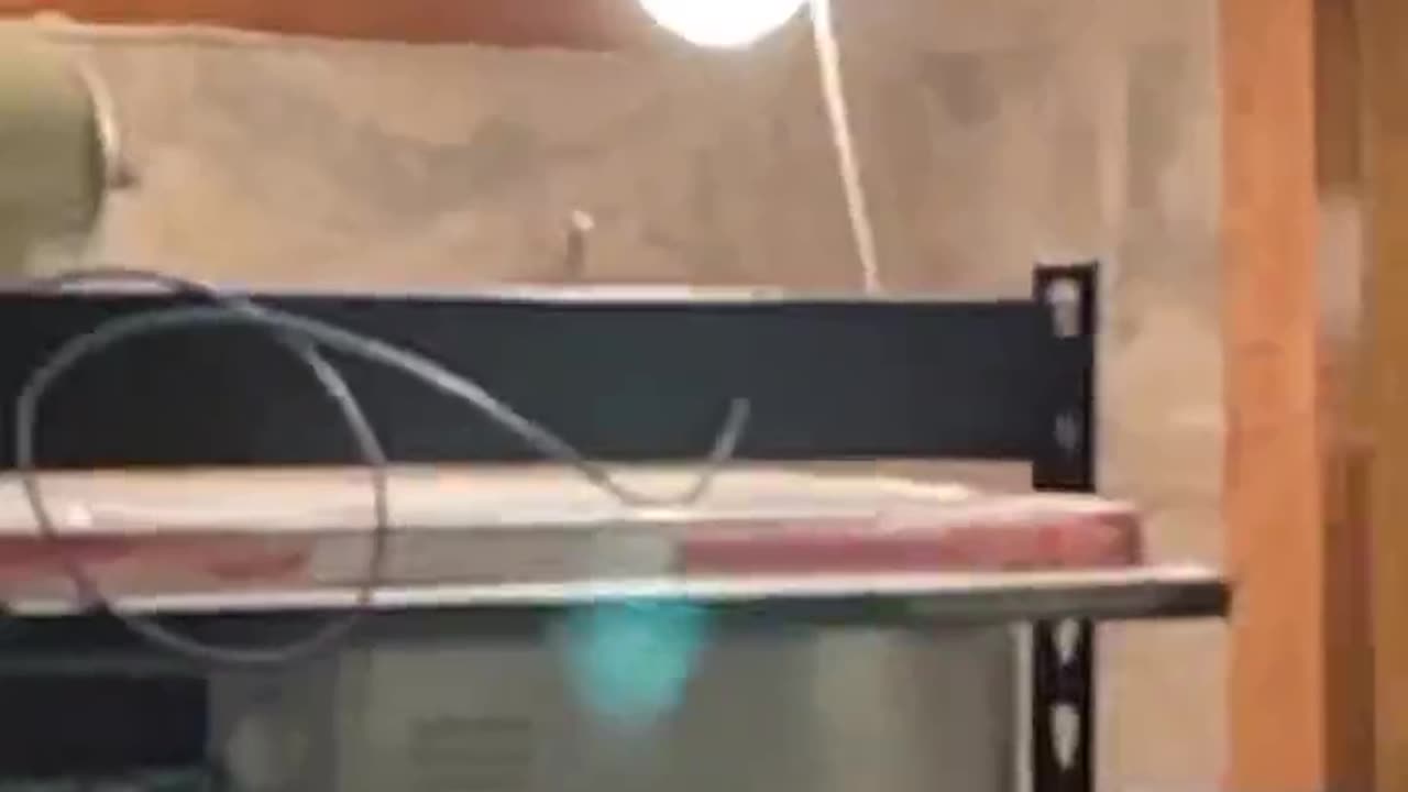 Epilepsy warning! Led bulb flickering slow motion mode