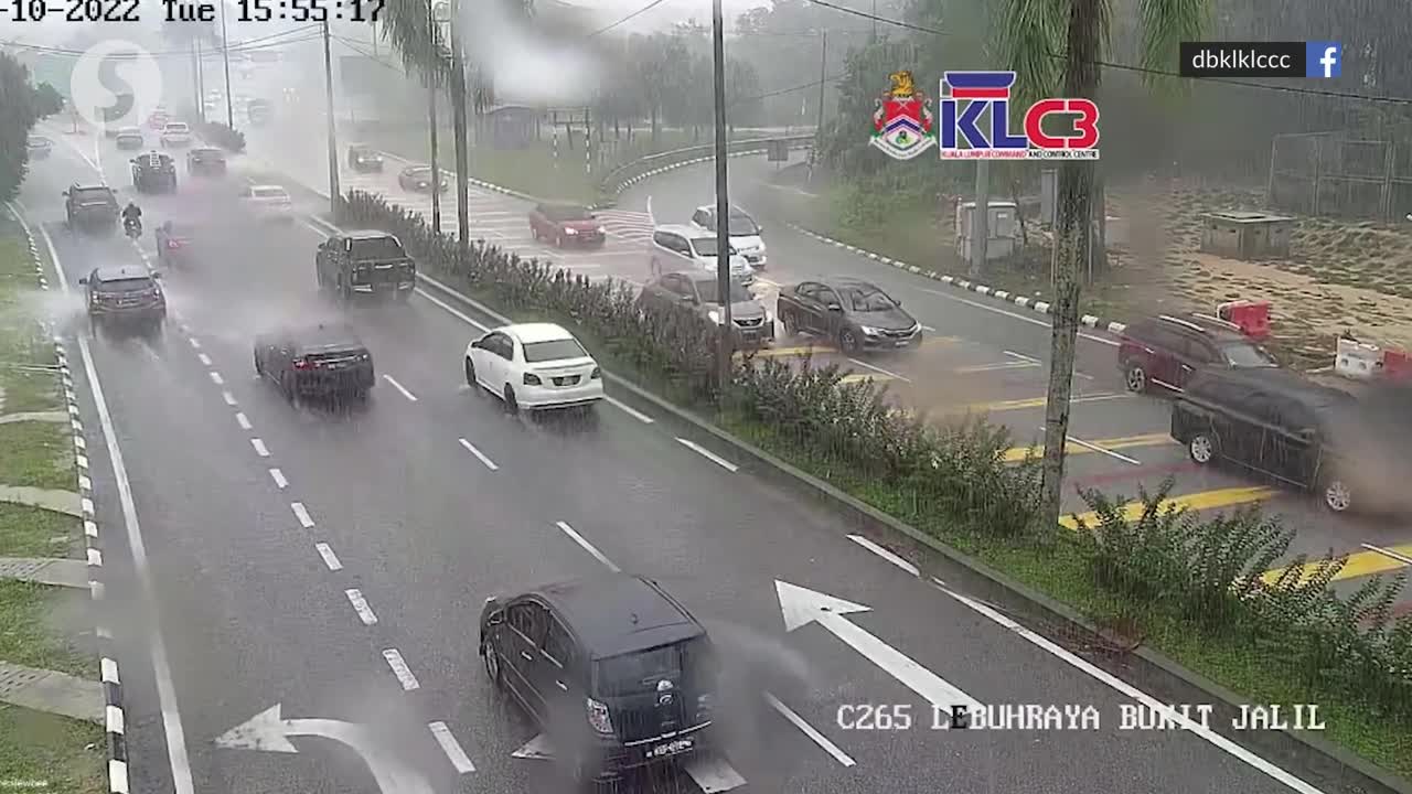 Flash floods hit several areas in KL