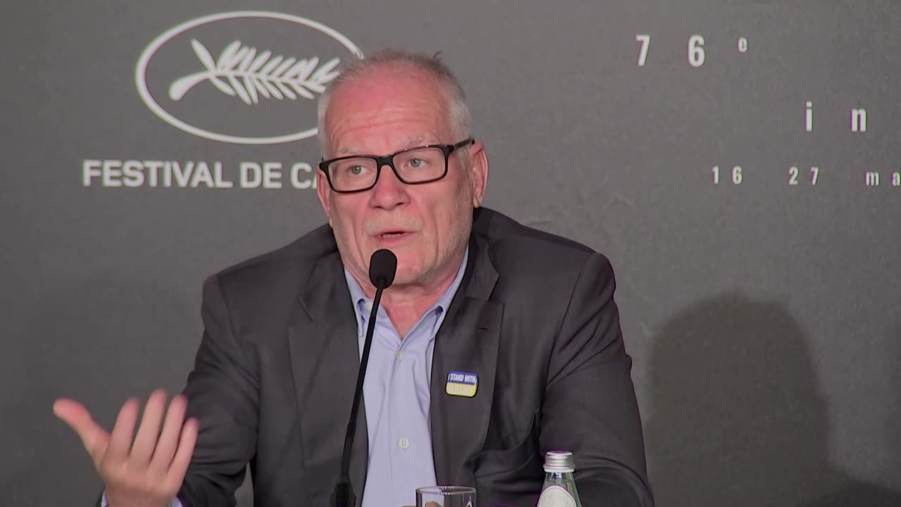 Cannes director open to letting activists in