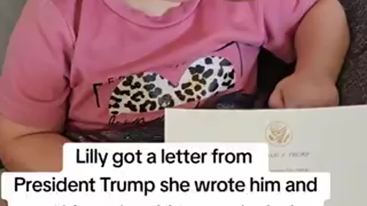 Karli Bonne’ - Lilly got a letter from President Trump ❤️