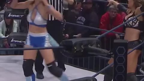 Brooke vs. Mia Yim