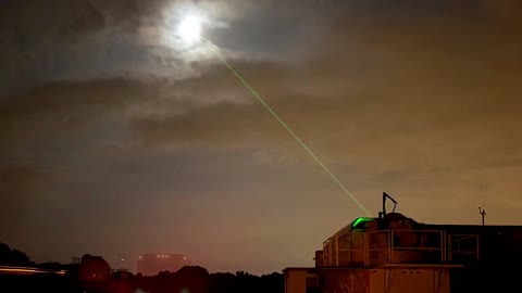 NASA DISPARA RAIOS LASERS CONTRA A LUA. POR QUE?