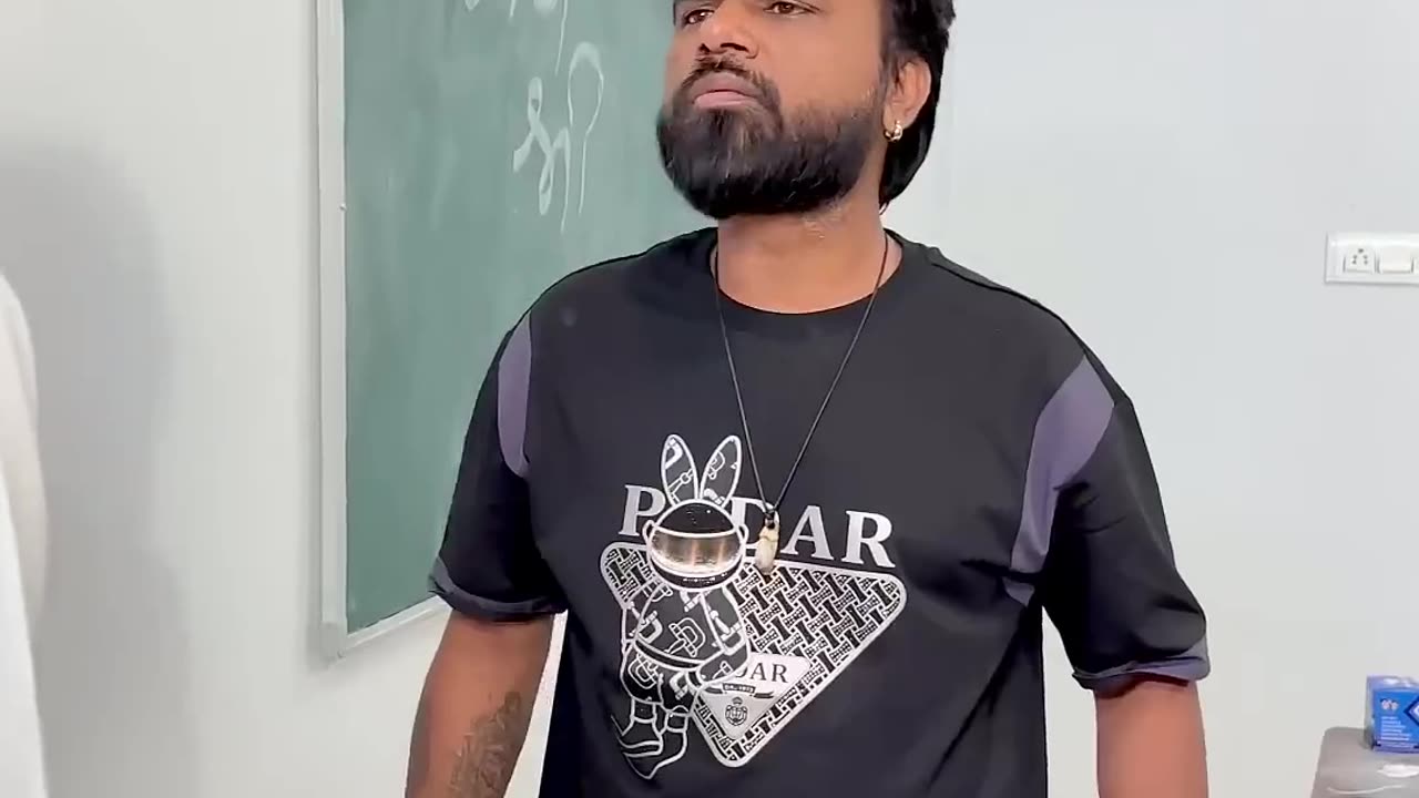 Ekdam sahi no diya sir ko shorts funny_1080p