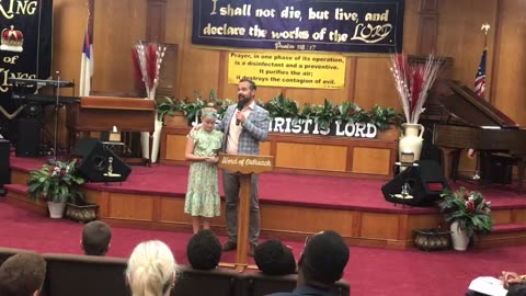 Pastor Ronald and Eden Mol