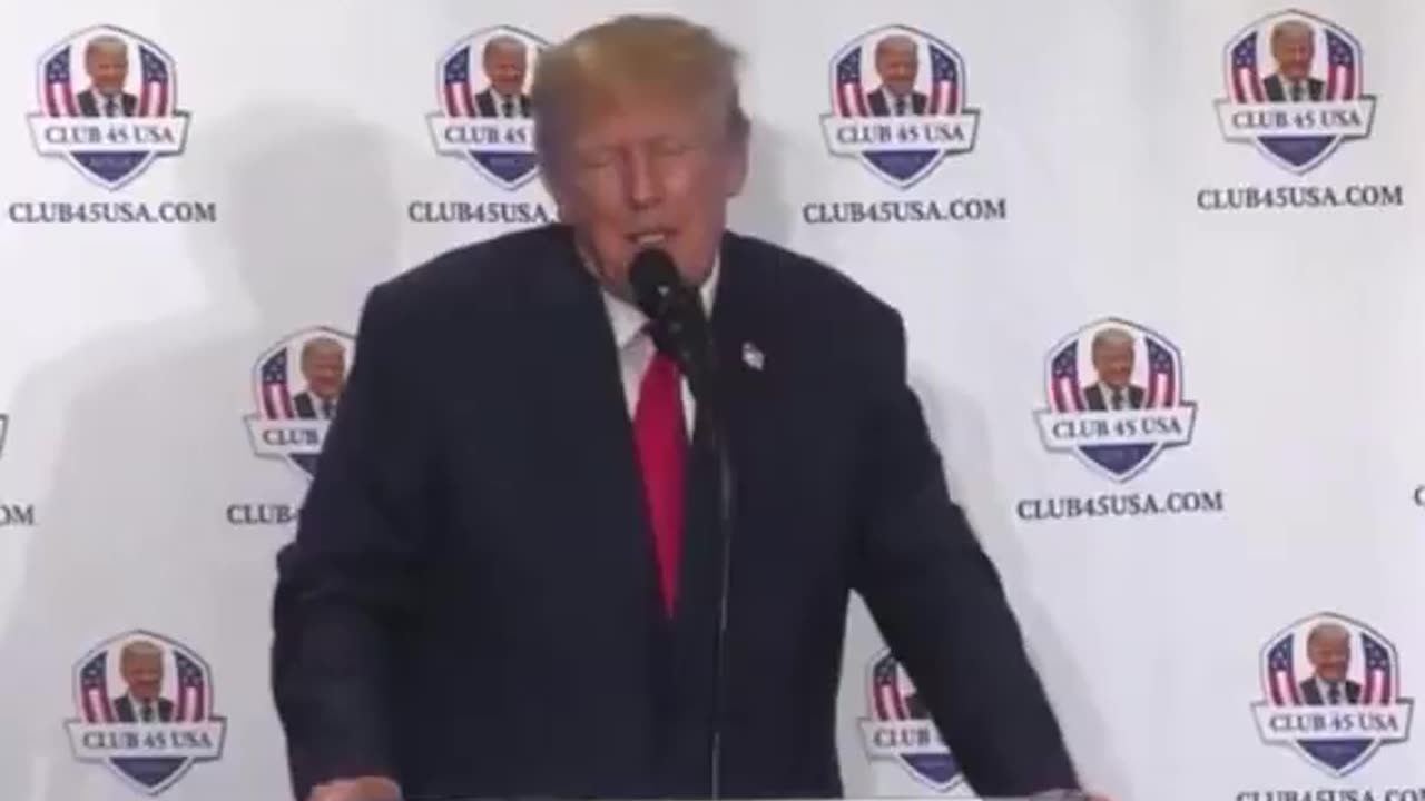 Trump Grabs the Mic & ROASTS Joe Biden