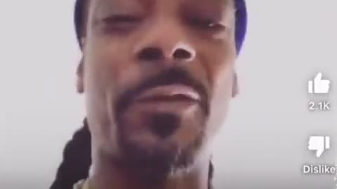 Rapper Snoop Dogg tells people not to vote for Donald Trump