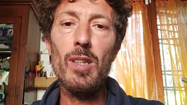 Nelle tenebre di oggi un altro raggio di luce. Nella speranza che il buio si dissolva
