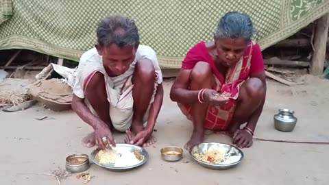 rural_grandma___grandpa_cooking_AMERICAN_fish_curry_with_brinjal____how_to_cook_fish_curry_and_eat