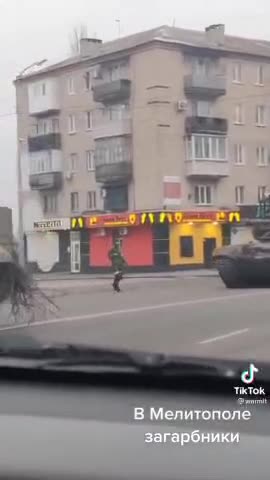 Russian military in Melitopol, Zaporozhye region The Russian military are strengthening their