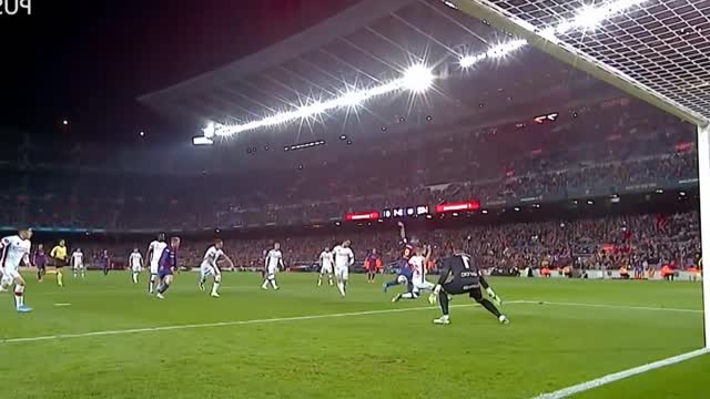 Moment Epic Luis Suarez