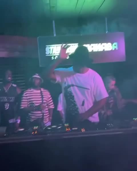 Culoe De Song live in the MIX Malta