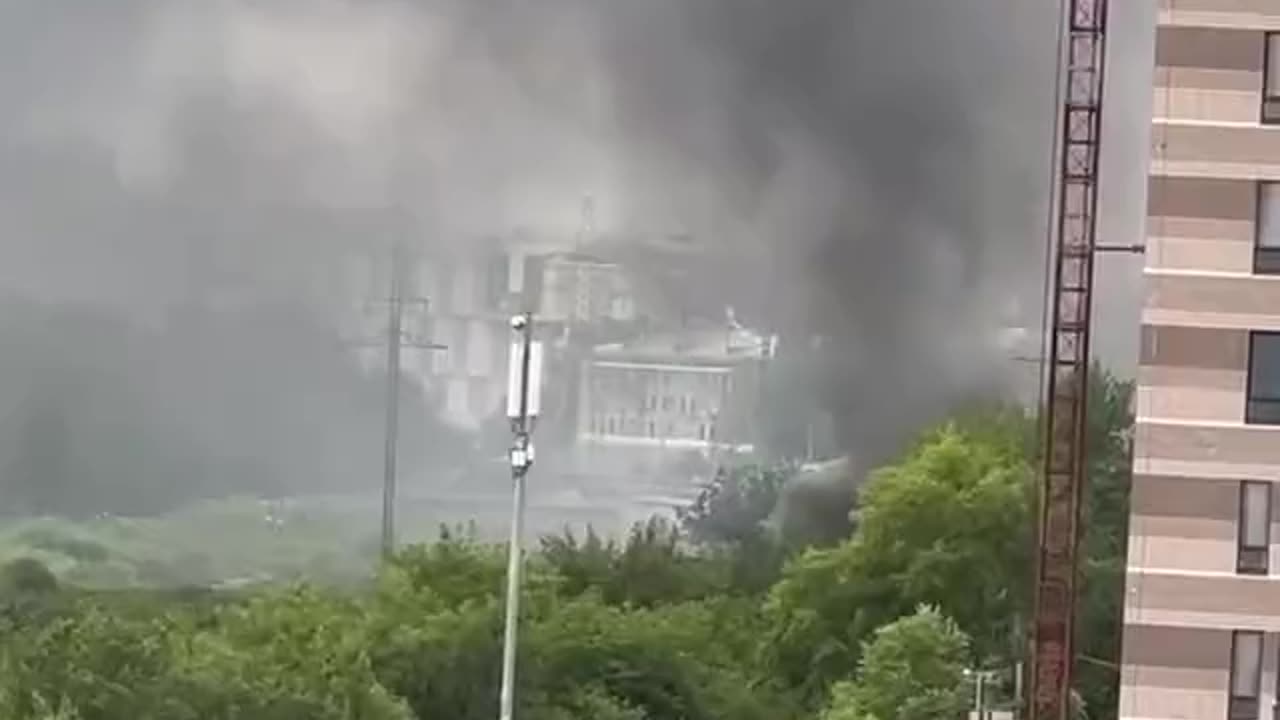 Fire near Nagatinskaya metro station Moscow