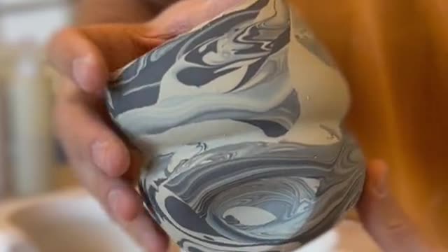 Ive been working on something new 💕 hopefully you guys like it #pottery #satisfying #asmr