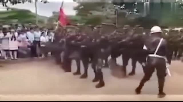 Foreign funny videos Foreign military parade funny famous scenes