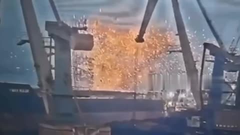 Footage of ship being hit in ports in the Odessa region by a Russian Kh-31P