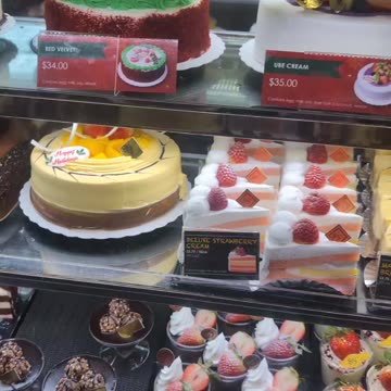 Cake! Love Cake! Delicious cakes at 85C!