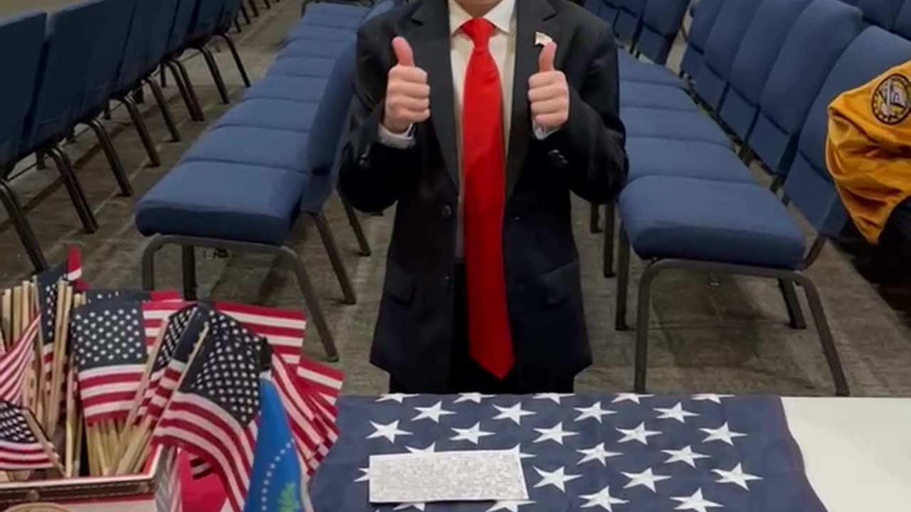 Mini Trump Wax Museum speech 🇺🇸