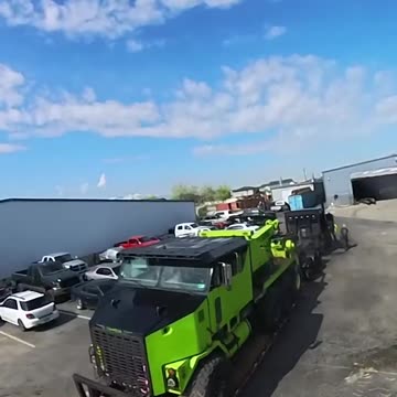 Overly groovy loading sequence... (viewer discretion is advised).