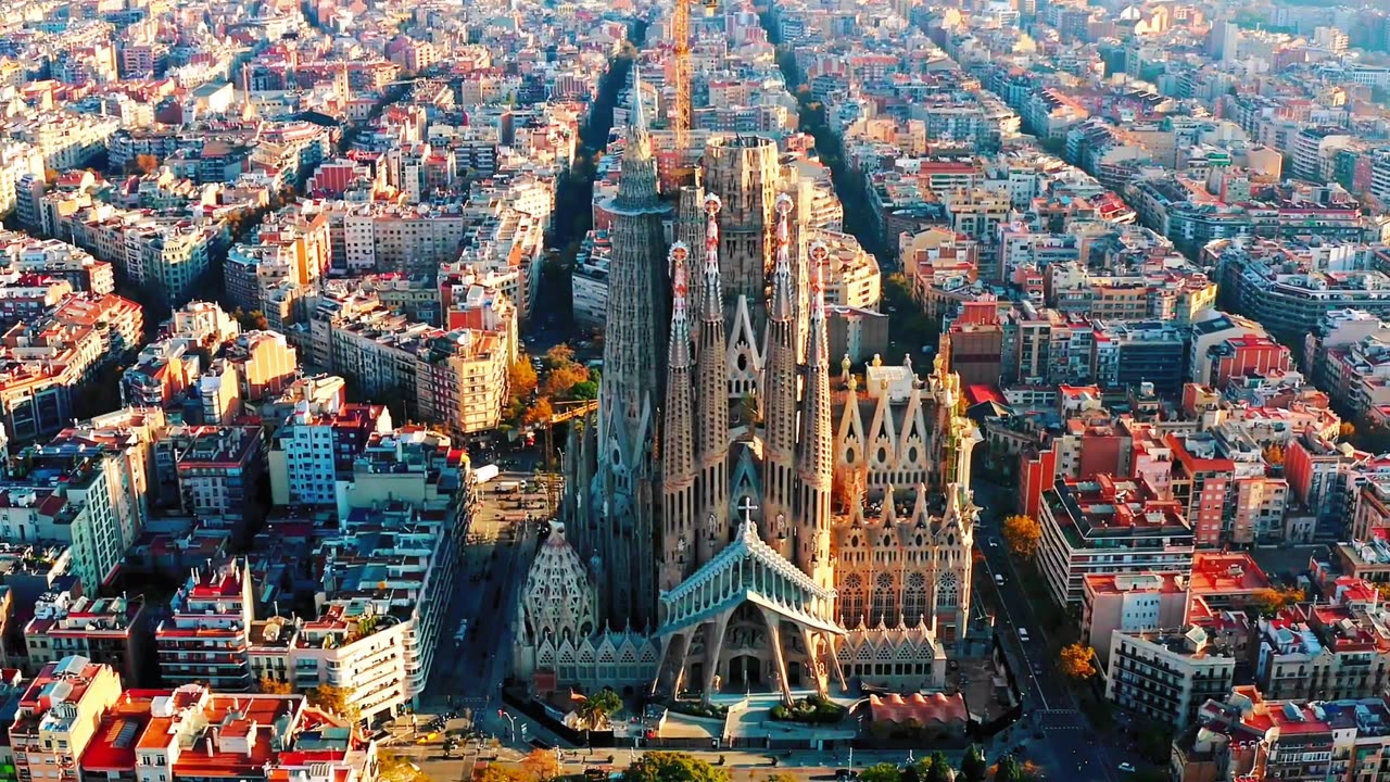 La Sagrada Familia 4k with drone shots