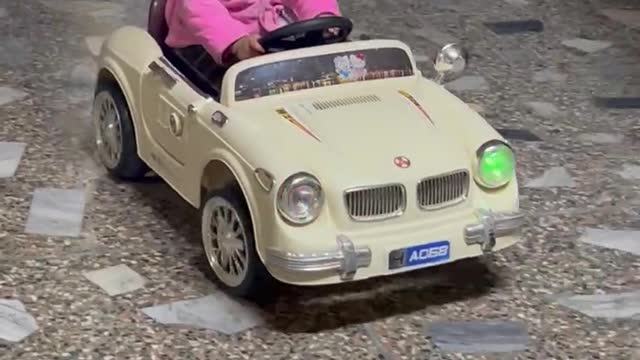 Cute Baby Drive Car