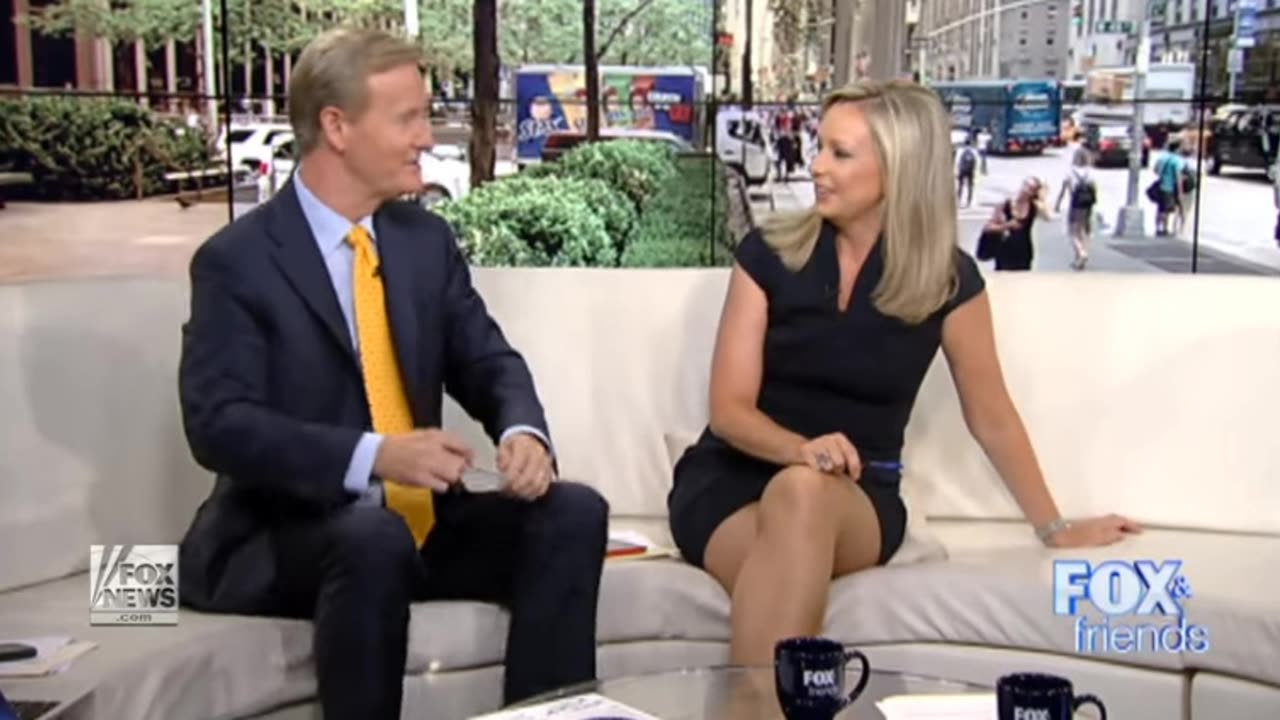 Fox News' Super Hot Sandra Smith On 080116