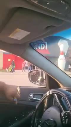 Active Shooter situation at the Great Lakes Crossing Outlets