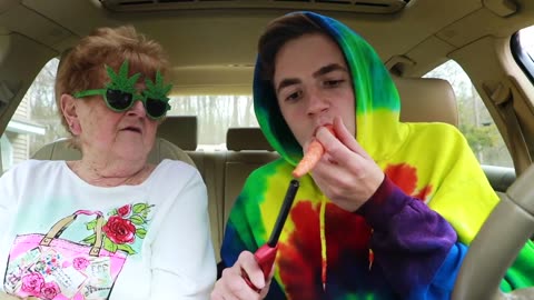 MY GRANDMA SMOKES WEED FOR THE FIRST TIME