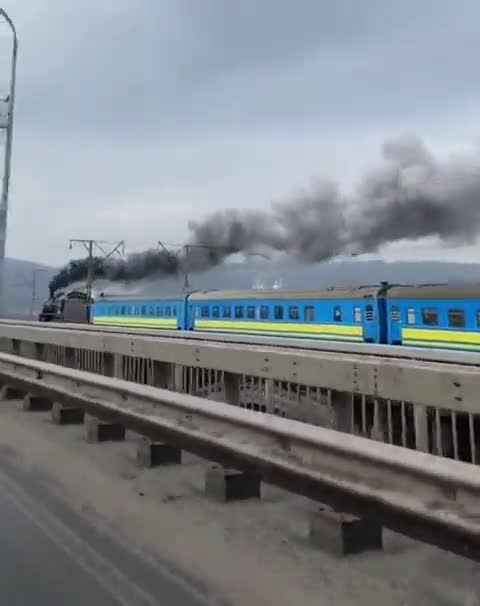 Steam-locomotives keep being used by #Ukraine