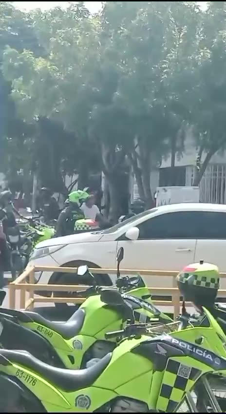 MOTO QUEMADA DE ATRACADORES EN STM