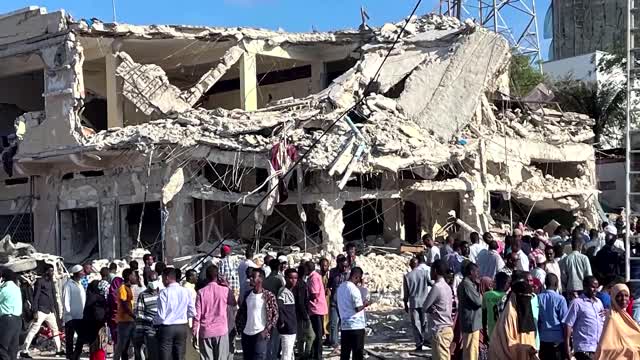 Death toll rises in Somalia car bombings