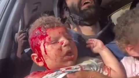 ►🇮🇱🇵🇸◾️Palestinian journalist rushes to hospital with two rescued babies from under rubble