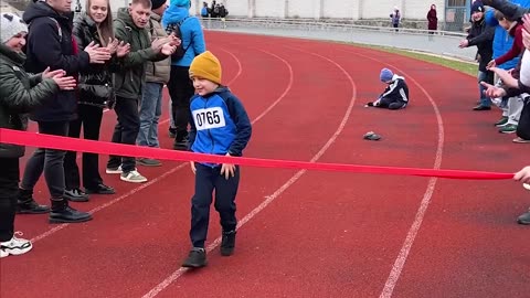 Heartwarming twist at kids' race