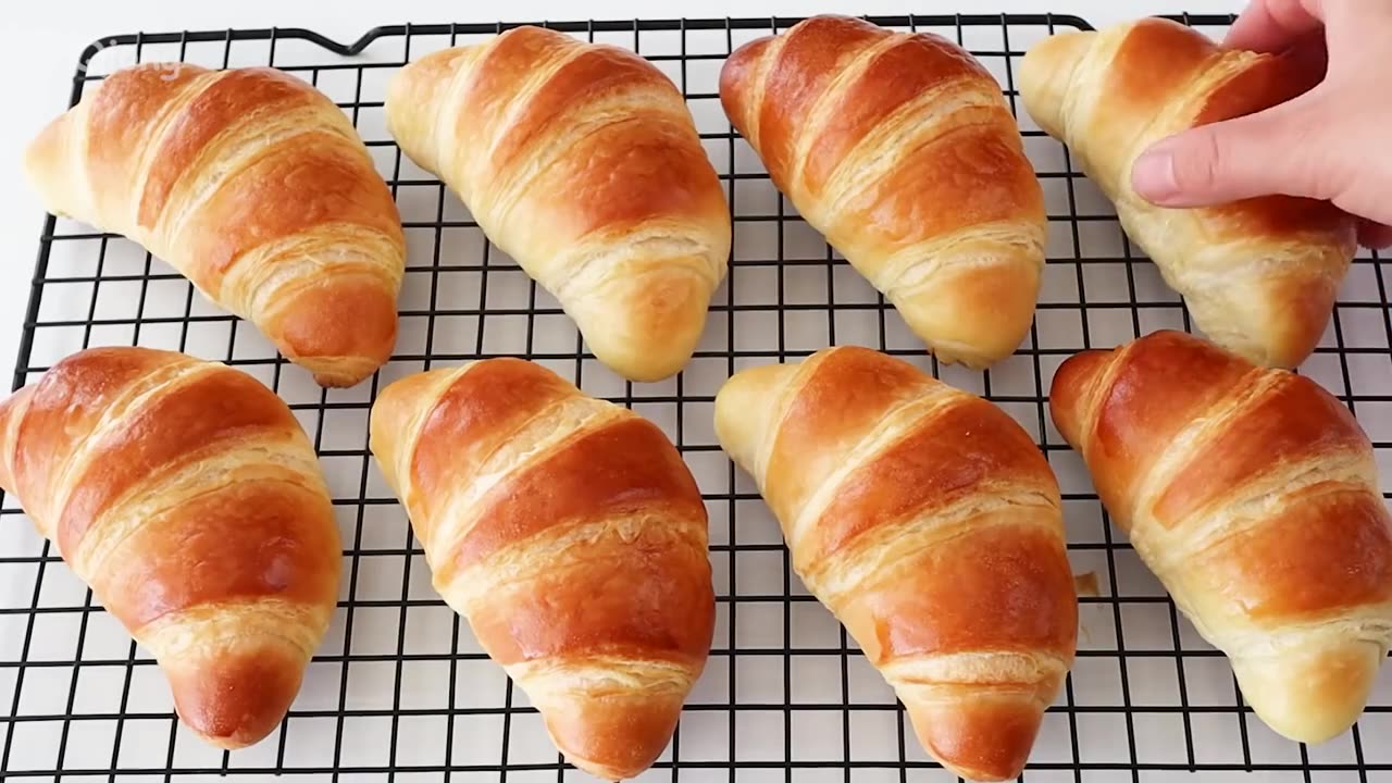 Make croissants in the most easy method! The EASIEST way to make croissants!