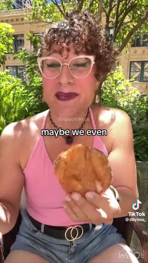 Crazy Liberal compares deciding a Baby's gender to the inside of Donuts