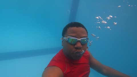 Testing my GOPro 10 camera under water