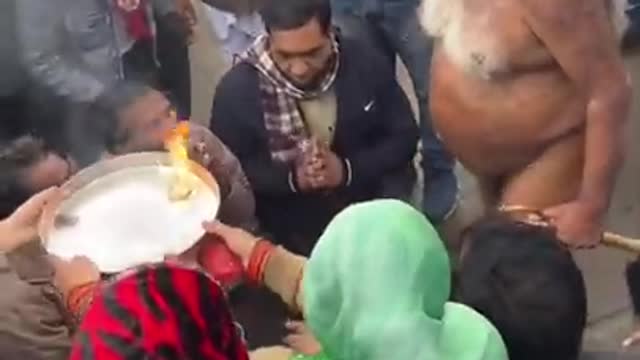 Kya karva chauth look dekh rahe hain aur comedy comedy sab