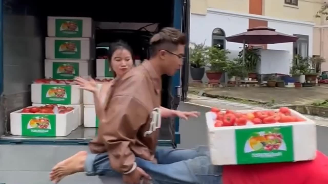 Try not laugh!
