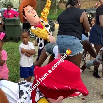 Toy Story Characters & Parents TWERKING in front of SMALL CHILDREN