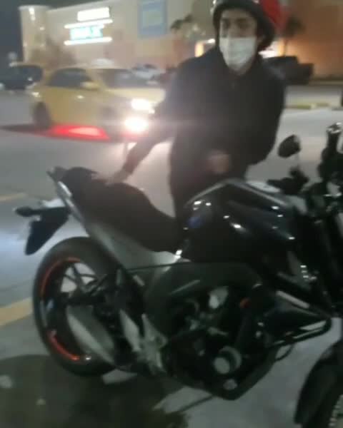 Haciendo calentar la 🏍